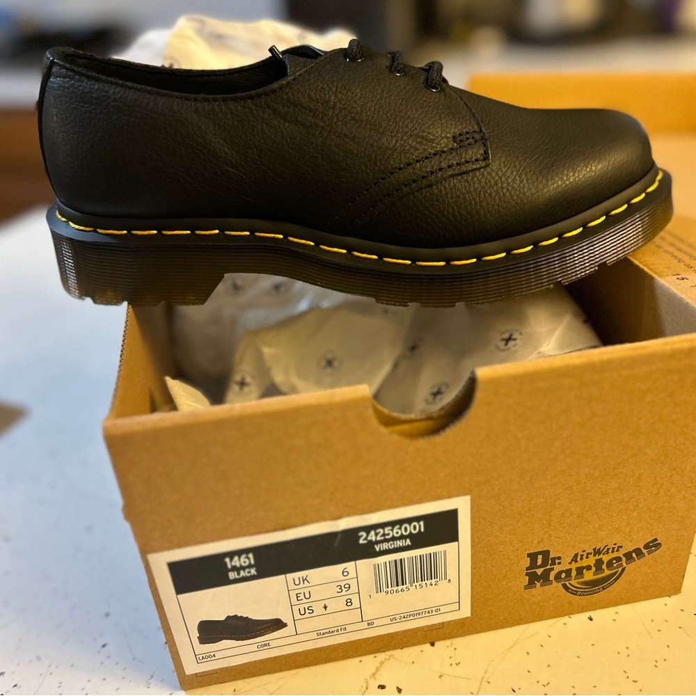 Dr. Martens New in Box Virginia Oxfords Style 1461
